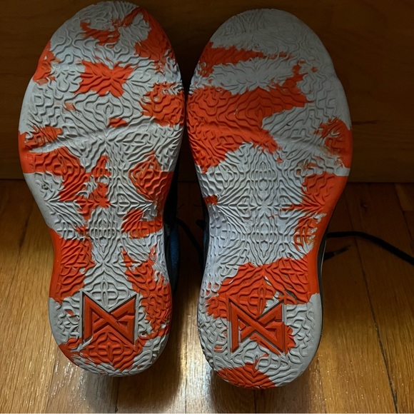 Nike Paul George Signature 6Y youth blue sneakers. Great used condition - Picture 6 of 6